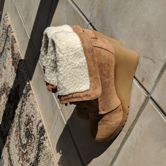 Nautica Wedge Ankle Boots - Picture 2 of 3